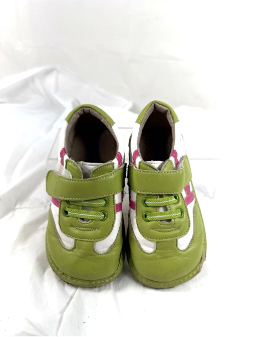 Hide & Squeak Toddler Girl's Green Strapped Shoes Sz 9/25 - Picture 3 of 15
